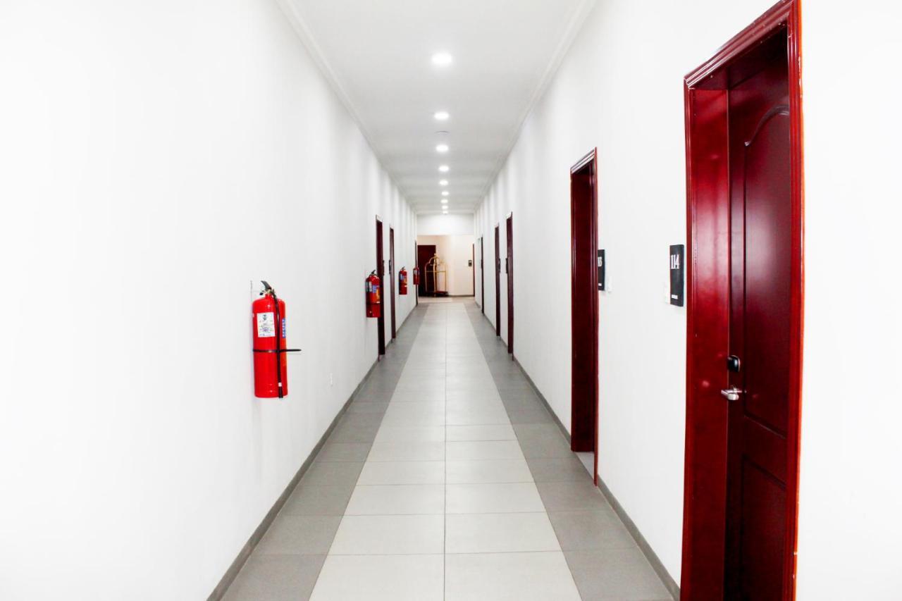 Ixoras Hotel Kinshasa Bagian luar foto