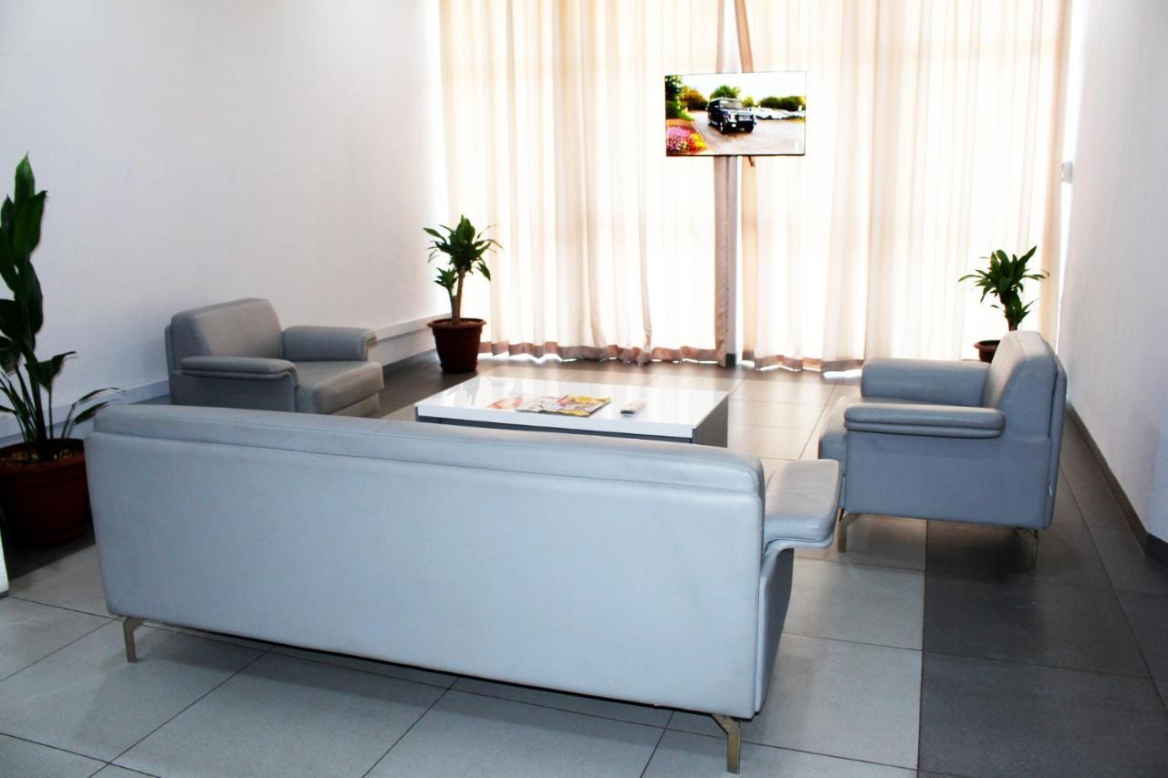 Ixoras Hotel Kinshasa Bagian luar foto