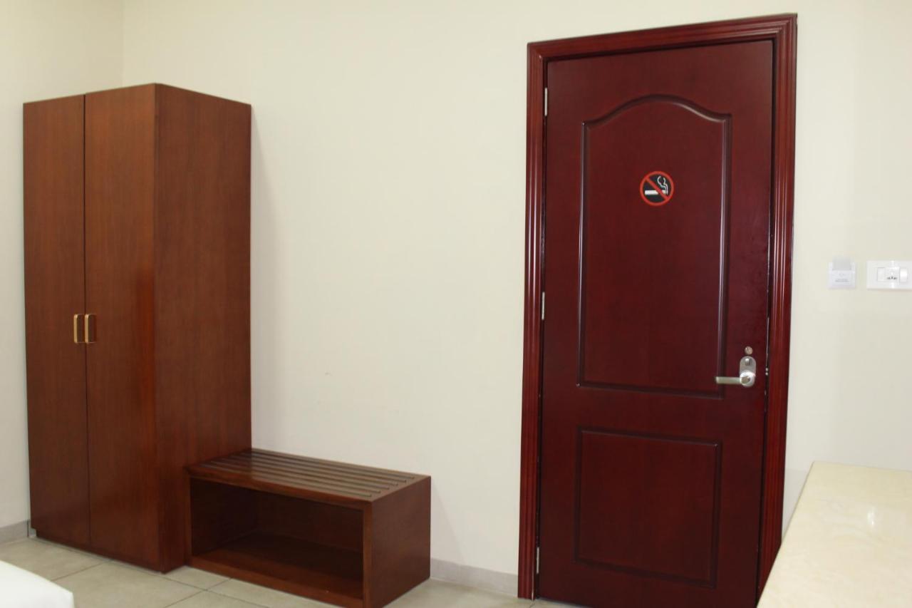 Ixoras Hotel Kinshasa Bagian luar foto
