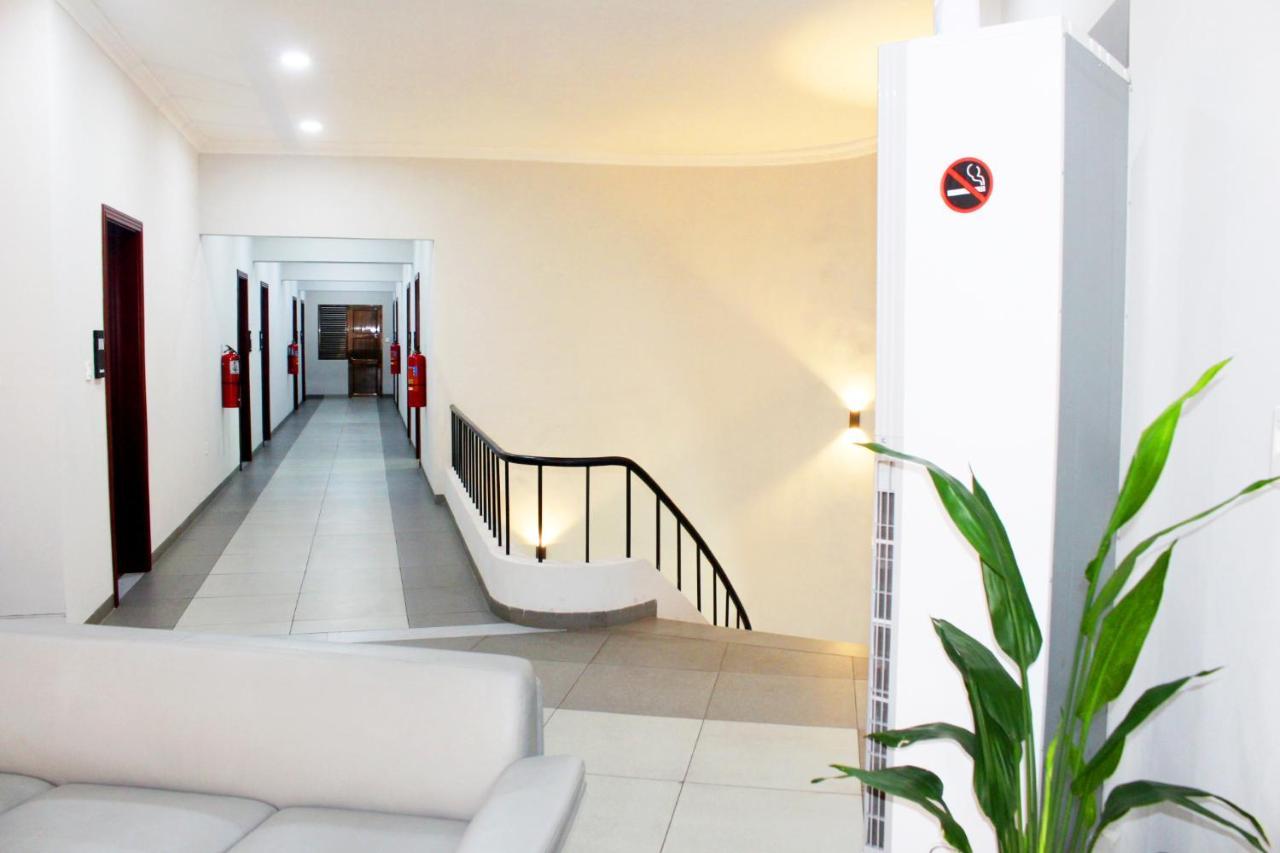 Ixoras Hotel Kinshasa Bagian luar foto