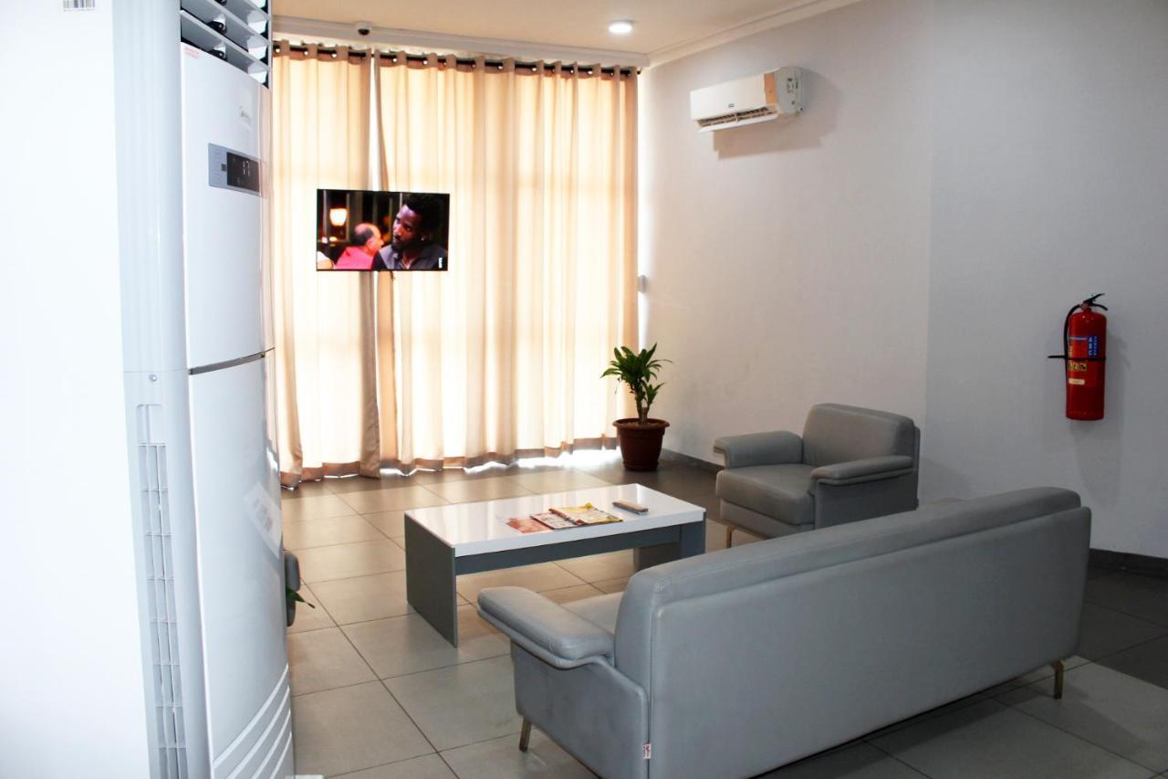 Ixoras Hotel Kinshasa Bagian luar foto