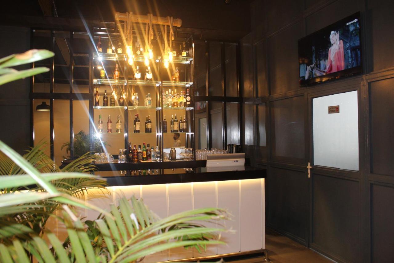 Ixoras Hotel Kinshasa Bagian luar foto